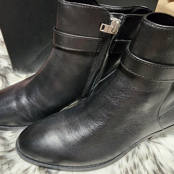 Coach Womens Boot. SZ 7 - Picture 3 of 9